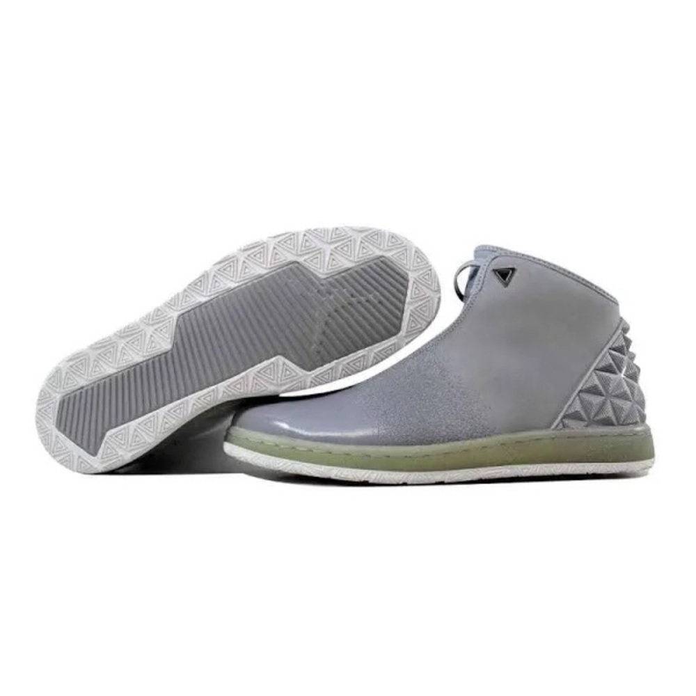 Jordan Men's Wolf Grey with Textured Heel